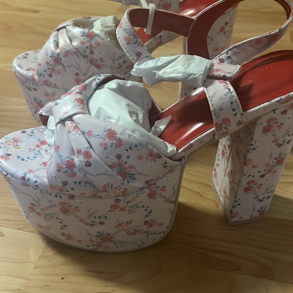 ‼️NWT‼️Dolls Kill X Sugar Thrillz Floral Platform Sandals Size 8 - Picture 6 of 8